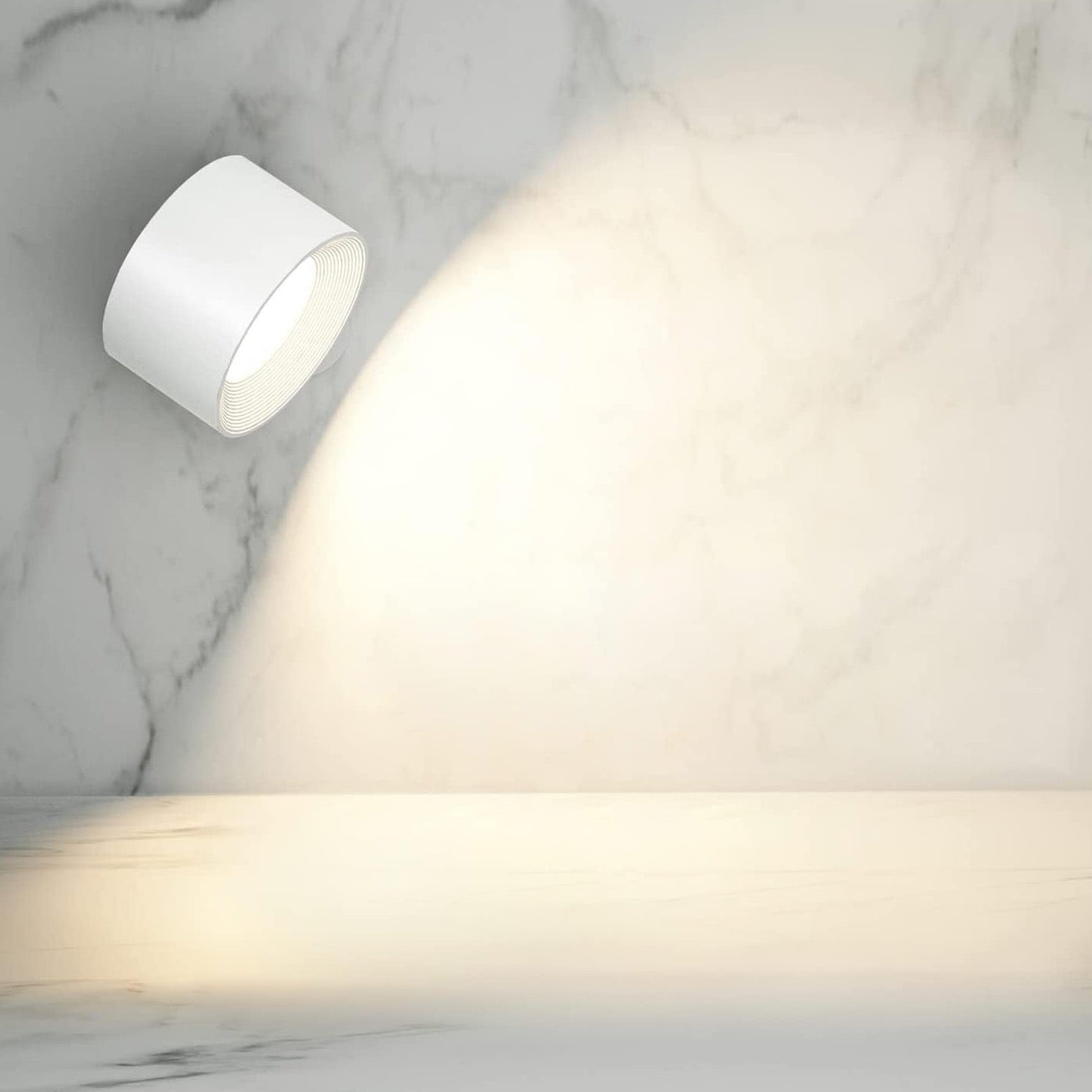 Nabíjacia nástenná lampa – Svetlo, kde ho potrebujete
