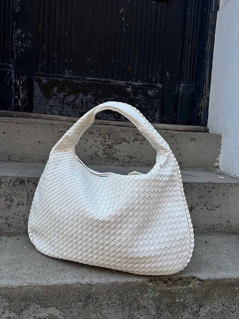 Josiane | Fonott Kézitáska – Kézműves Elegancia és Időtlen Báj