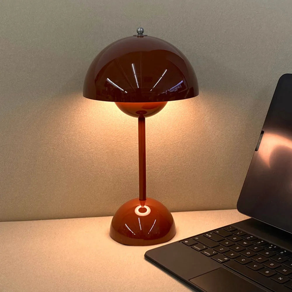 Lampada da Tavolo Portatile – Design Moderno e Illuminazione Nomade