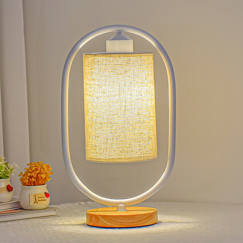 מנורת שולחן LED — אלגנטיות וינטג'