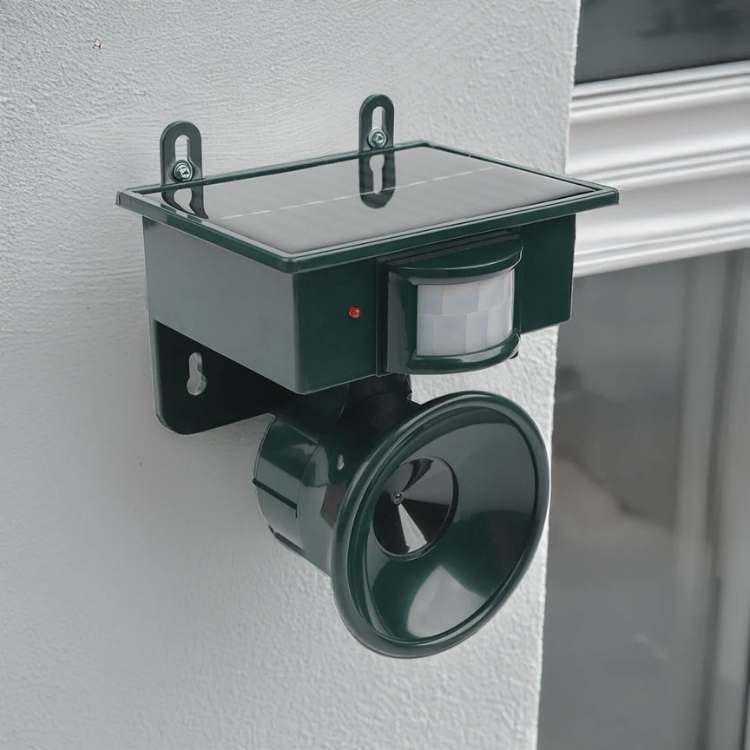 Elektronický odpuzovač pro zahradu — loví ptáky a chrání vaše prostory