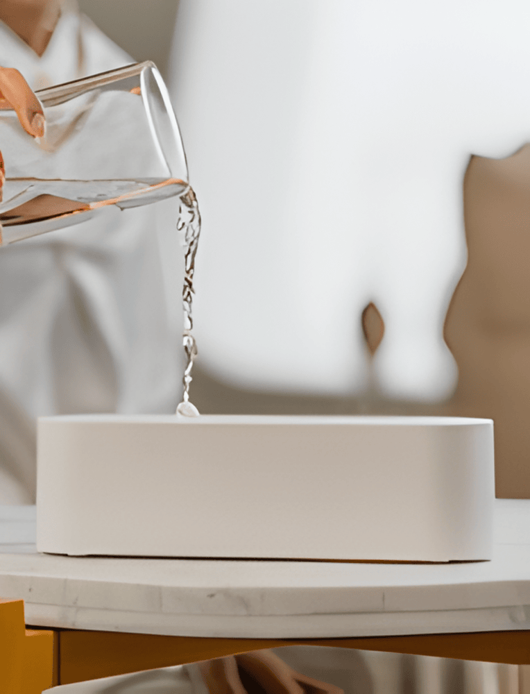 マルチカラーLEDライト付USBアロマディフューザー - リラックスムード&ライトミスト