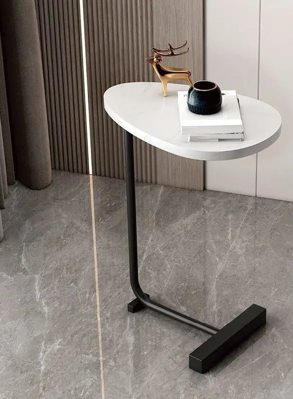 Mobilny stolik boczny - praktyczny design i nowoczesny duch