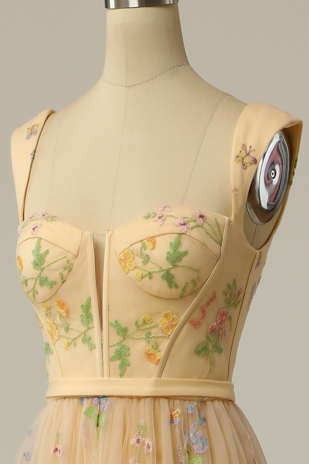 Eliza | Suknia balowa długa – wyrafinowane hafty