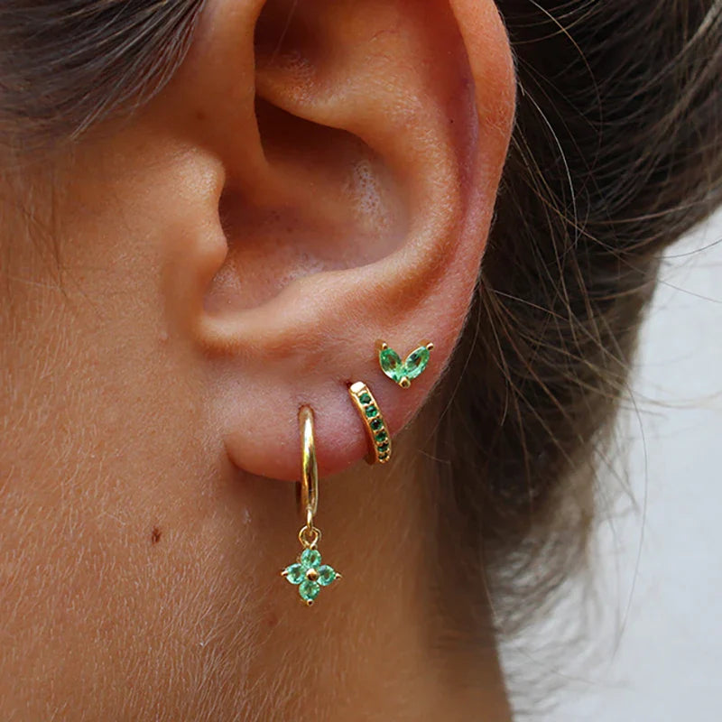Conjunto de Argolas e Piercings – Versatilidade e Brilho Sutil