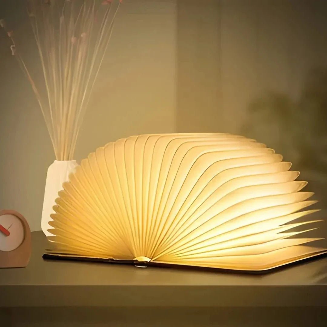 Lâmpada de Mesa em Forma de Livro – Originalidade e Elegância 
