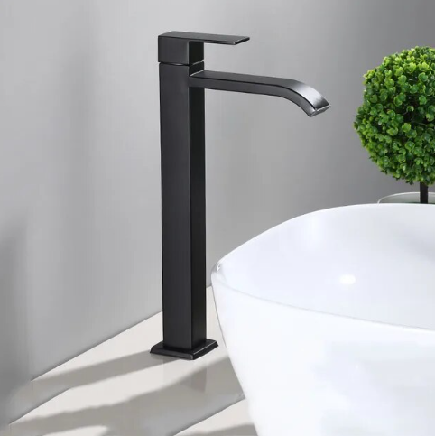 Torneira de Lavabo Elevada – Acabamento Elegante Preto Mate 