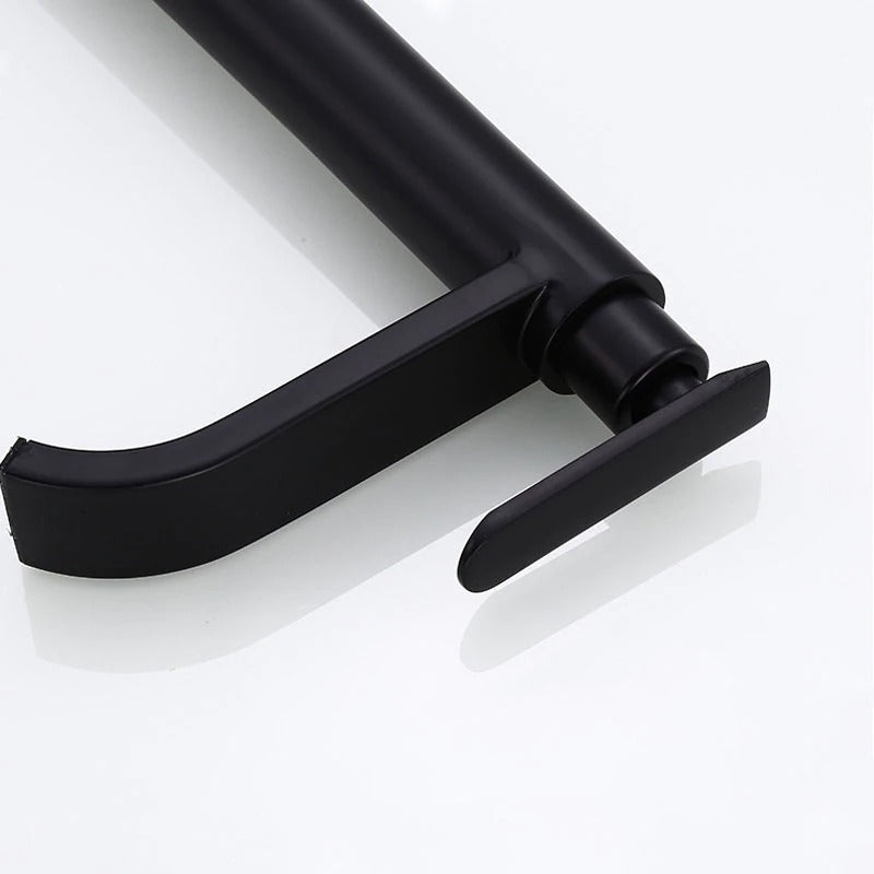 Torneira de Lavabo Elevada – Acabamento Elegante Preto Mate 