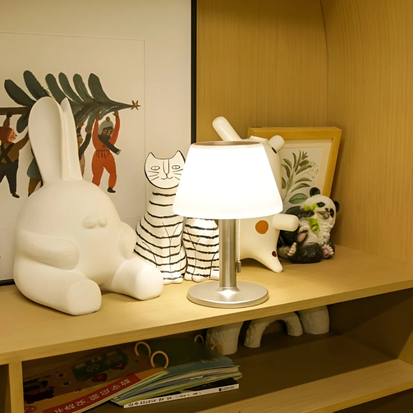 Lâmpada Solar de Mesa Elegante – Estilo e Sofisticação 