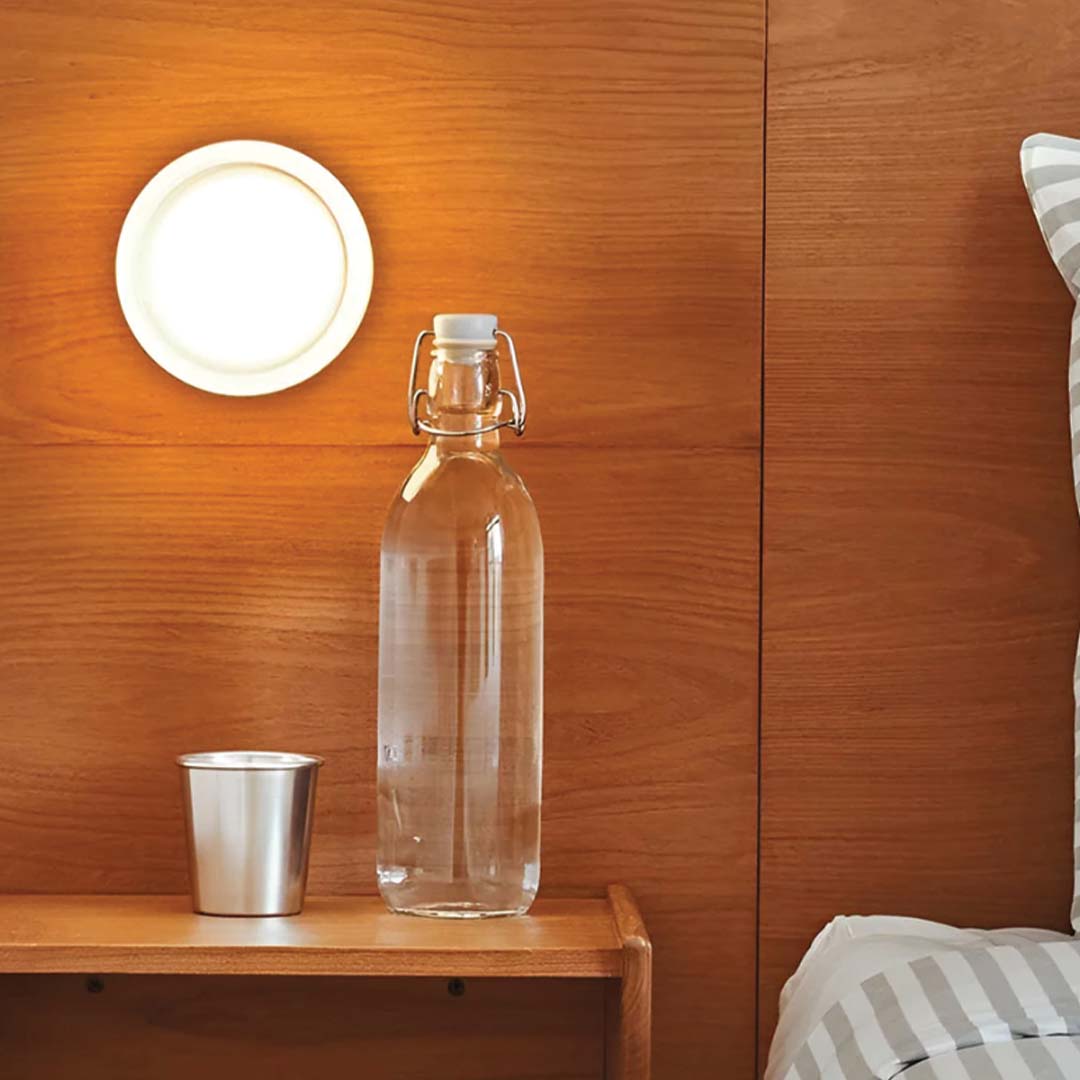 Wandlampe Elegant – Sanfter Relief und warme Atmosphäre 