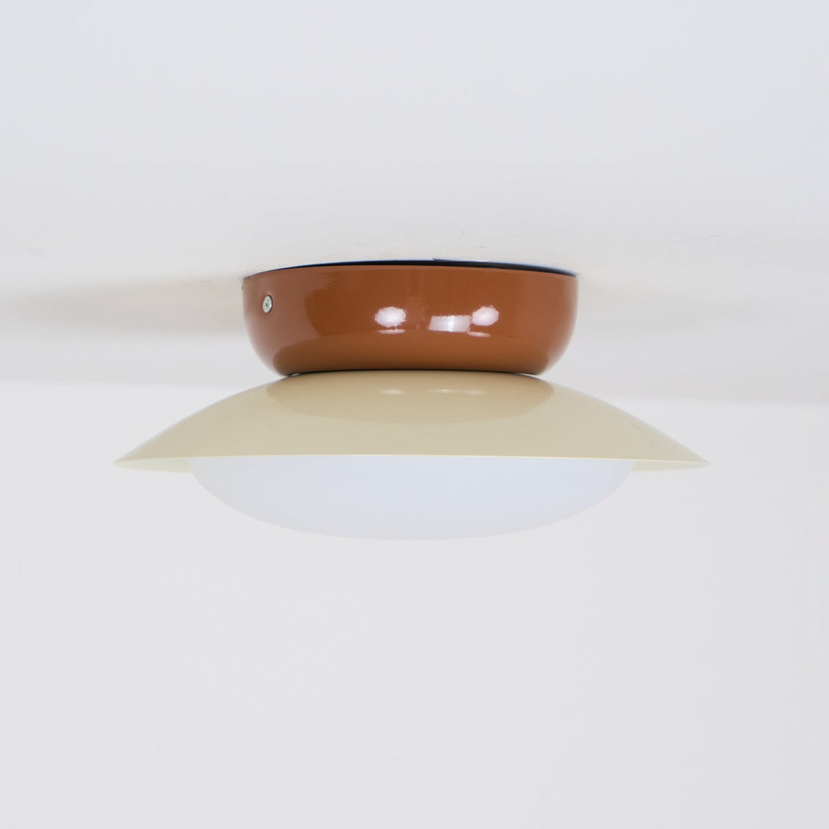 Plafón LED redondo - Resplandor natural y discreta elegancia