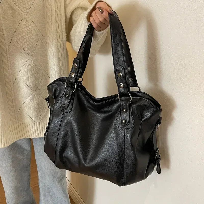 Zita | Grande Bolsa de Mão Mole com Alça Removível – Elegância e Praticidade 