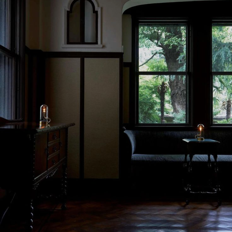 Stolní lampa — Teplé osvětlení s efektem plamene 