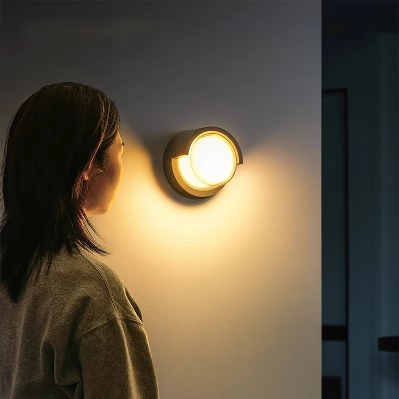 Nástěnné LED osvětlení pro venkovní použití – Bezpečnost a úspora energie 