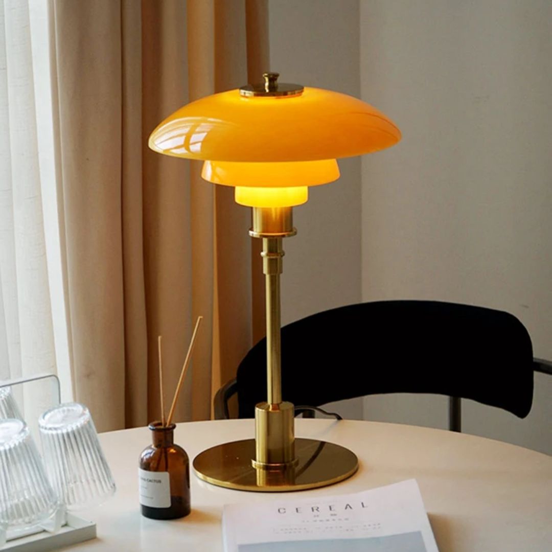 LED Bordlampe i Skandinavisk Stil – Myk og Moderne Belysning 