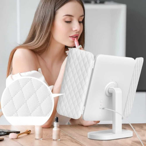 مرآة ذكية — إضاءة LED وعرض حديث 