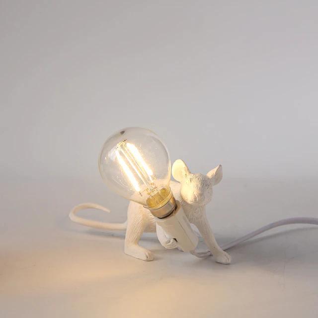 Lampa de birou Șoarece – Decorațiune originală și iluminat la modă 
