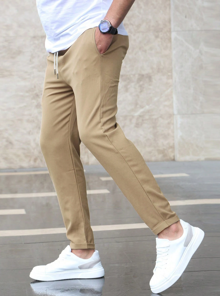 Gyan | Pantalón Casual Hombre – Sencillez y Versatilidad 