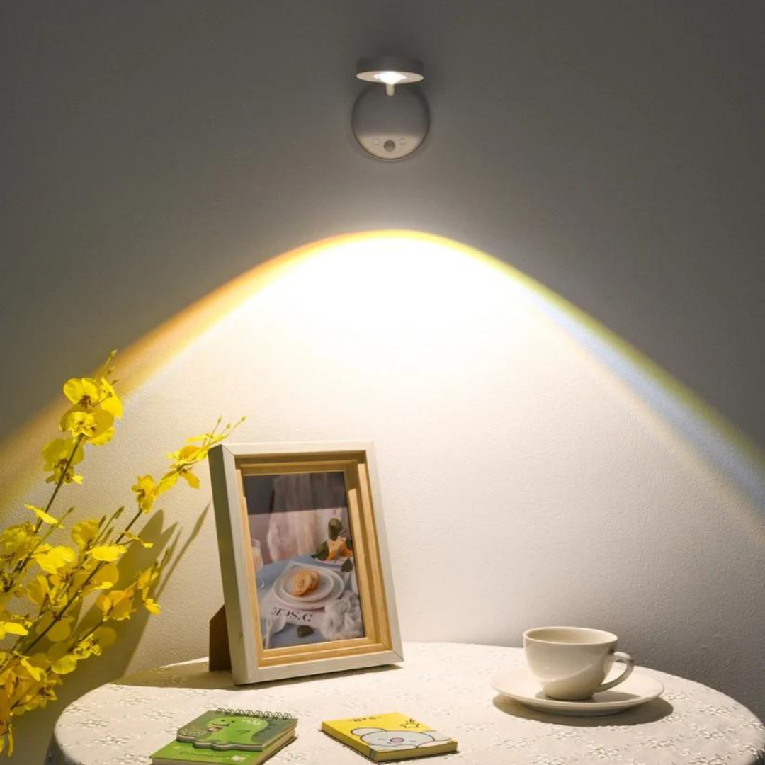 Praktická nástenná lampa – Senzor pohybu a USB nabíjanie 