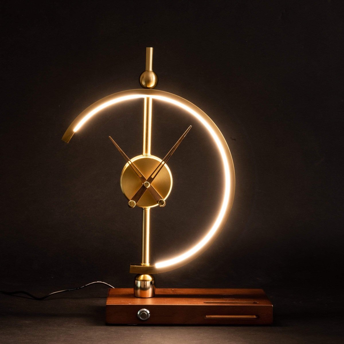 Table Lamp with Clock and Wireless Charger – Modern and Practical Design 