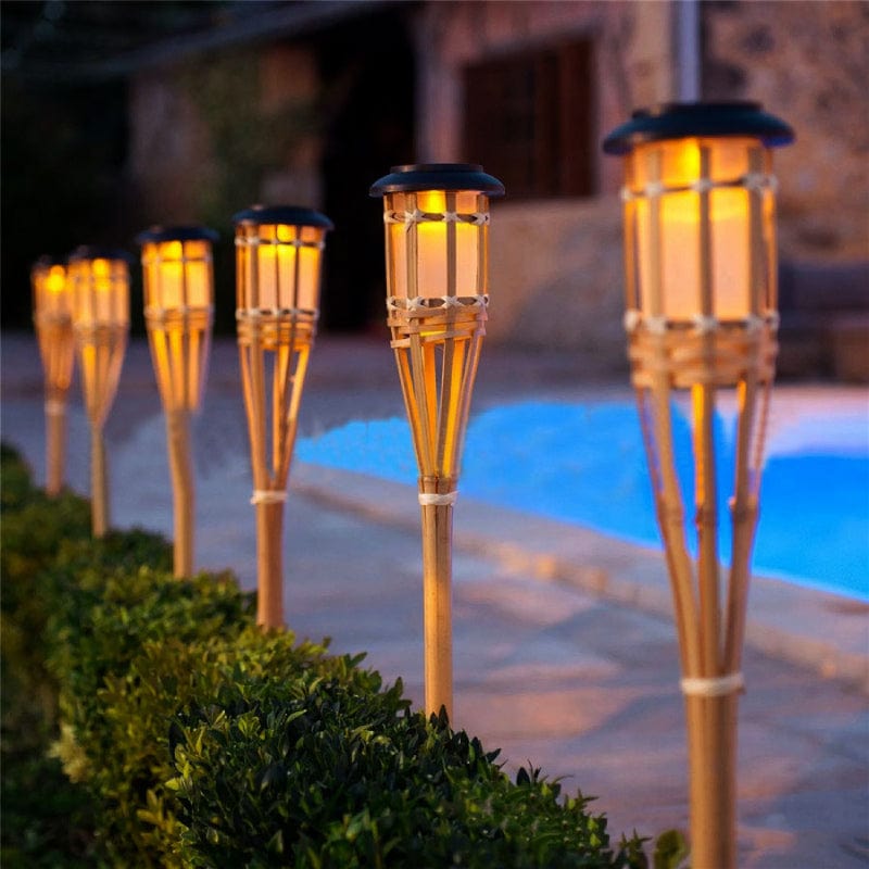 Lampă Solară Tiki - Iluminați-vă Seara cu Stil 