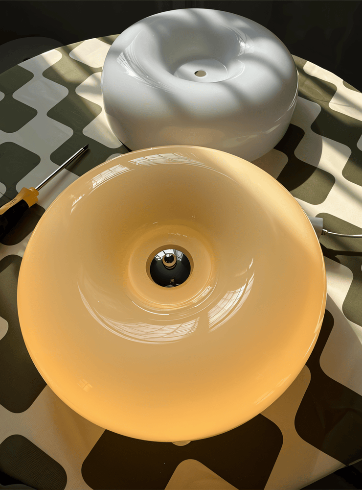 Skandinavisk taklampe i glass - moderne innredning og enkel installasjon