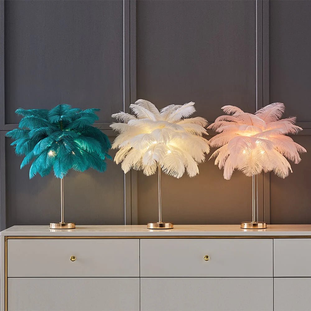 Tischlampe mit goldenen Federn im Art Deco-Stil – Luxuriöse und originelle Dekoration 
