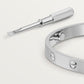 Pulseira Rígida – Acabamento Prateado e Estilo Refinado 