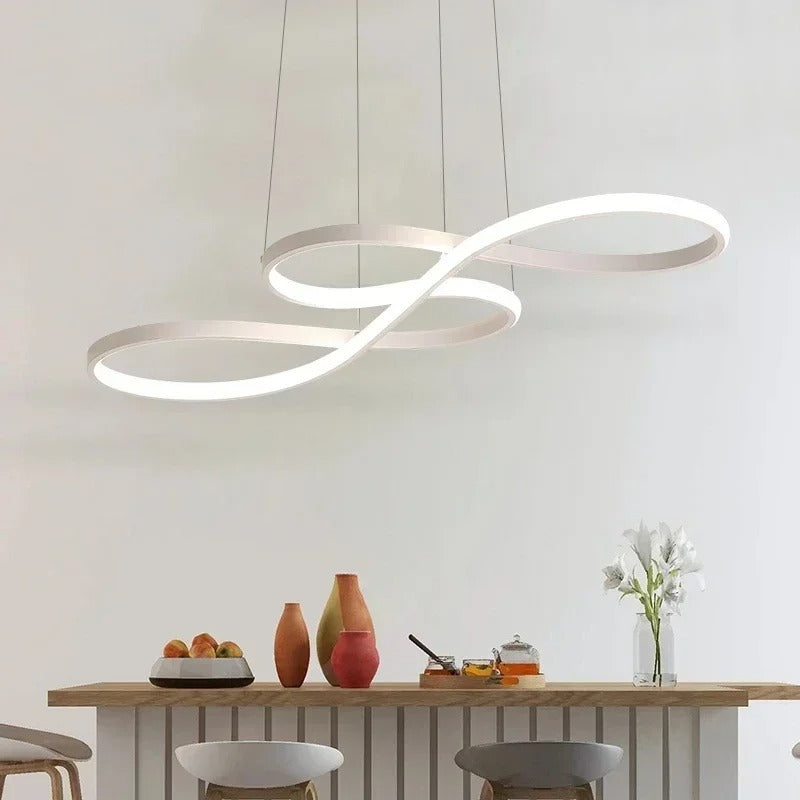 Sospensione LED Moderna A Anelli – Design Elegante e Futuristico 